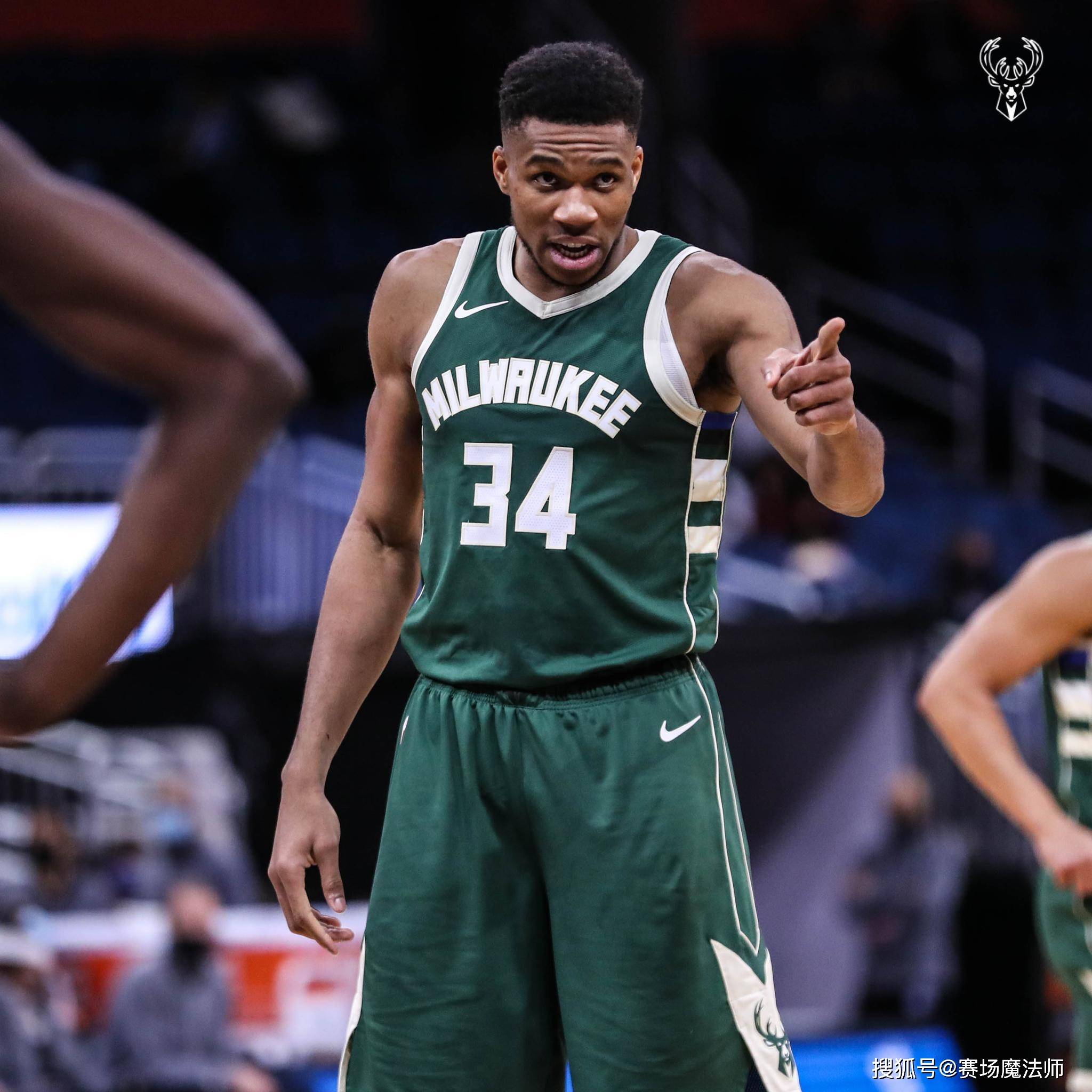 开云体育-字母哥意外战胜独行侠，重返赛场引爆全场！的简单介绍